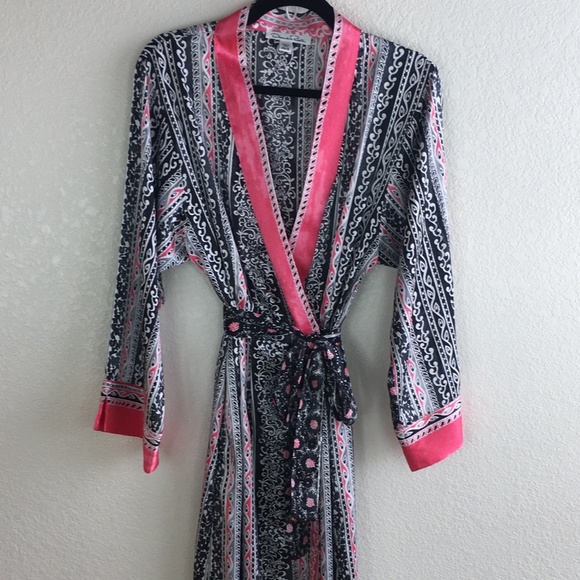 Oscar de la Renta Other - Oscar de la Renta Gorgeous Long Robe